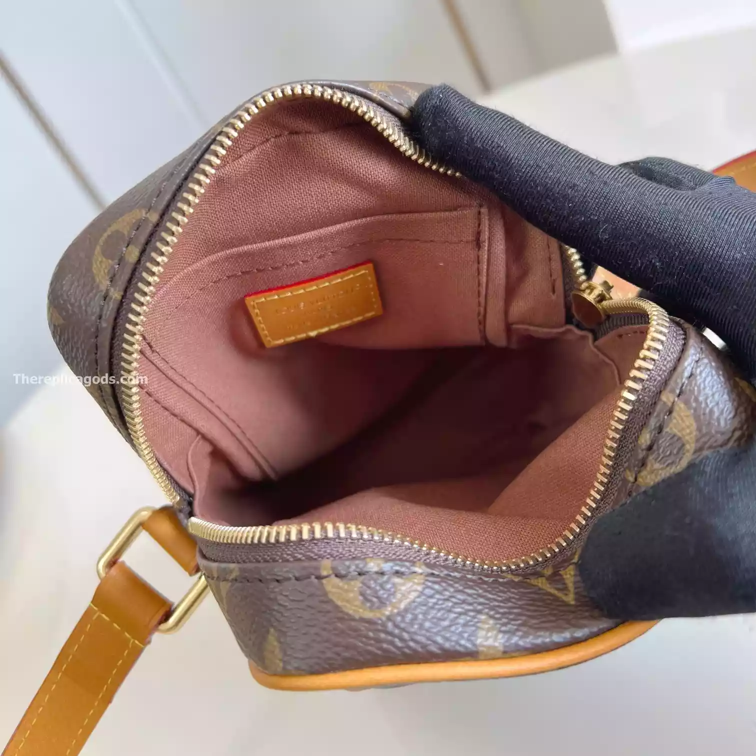 AMAZONE CROSS-BODY BAG BROWN MONOGRAM CANVAS - LW319 AMAZONE CROSS-BODY BAG BROWN MONOGRAM CANVAS