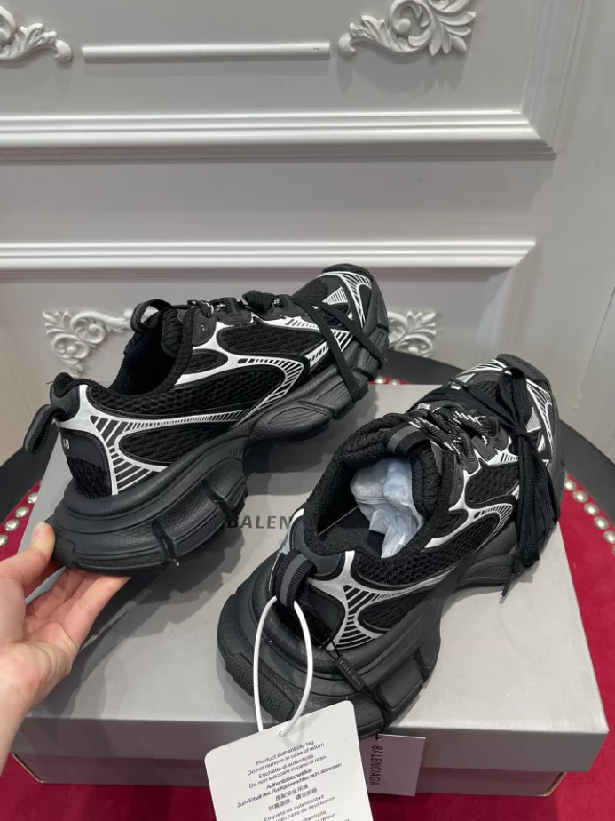 BALENCIAGA MEN'S 3XL SNEAKER - BLA119