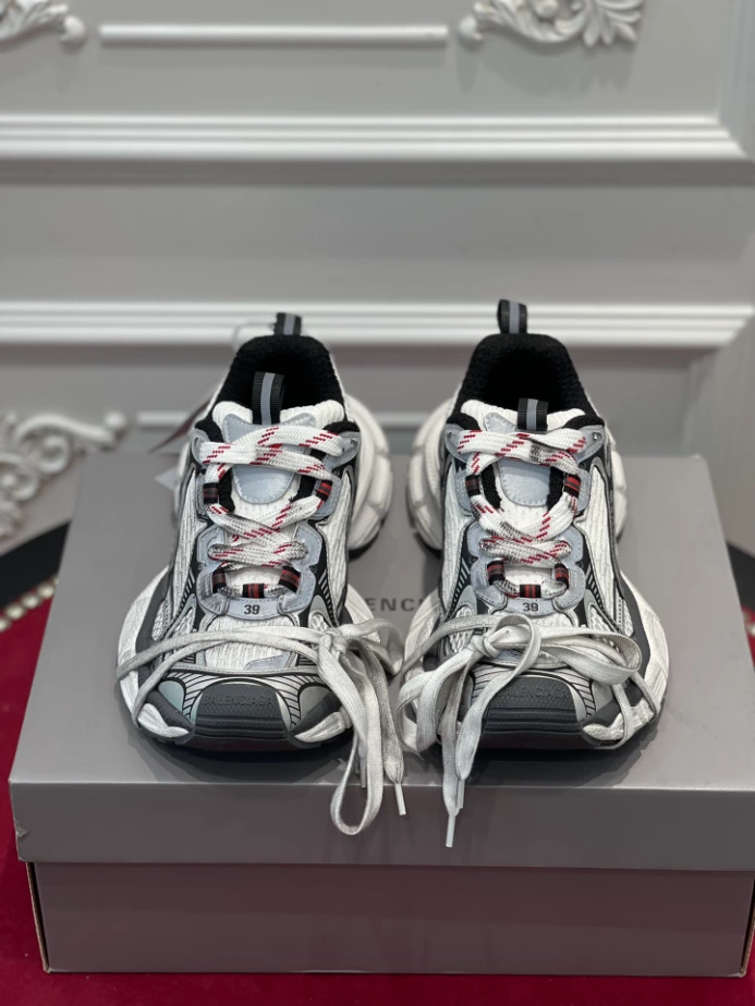 BALENCIAGA MEN'S 3XL SNEAKER - BLA120