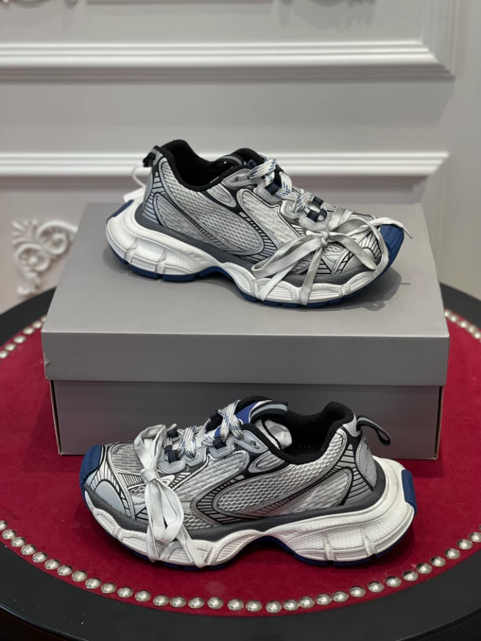 BALENCIAGA MEN'S 3XL SNEAKER - BLA122