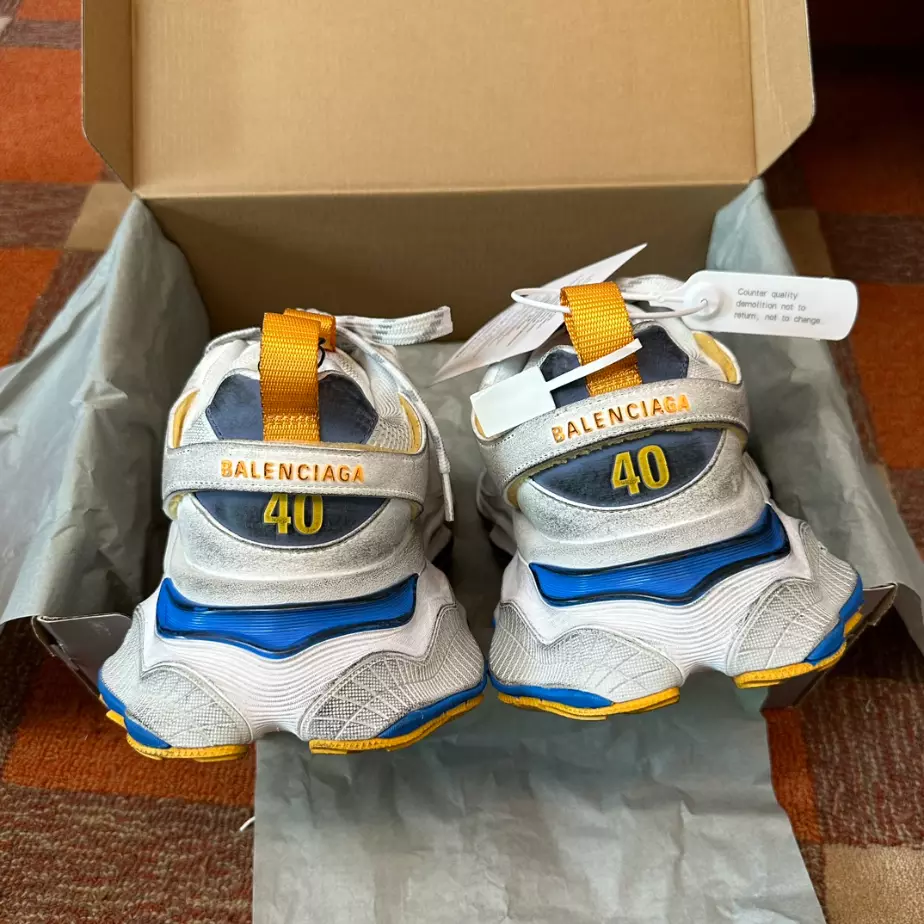 BALENCIAGA MEN'S CARGO SNEAKER - BLA105