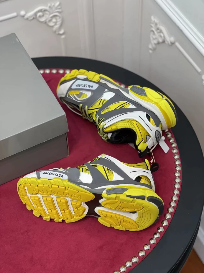 BALENCIAGA TRACK SNEAKER - BLA132