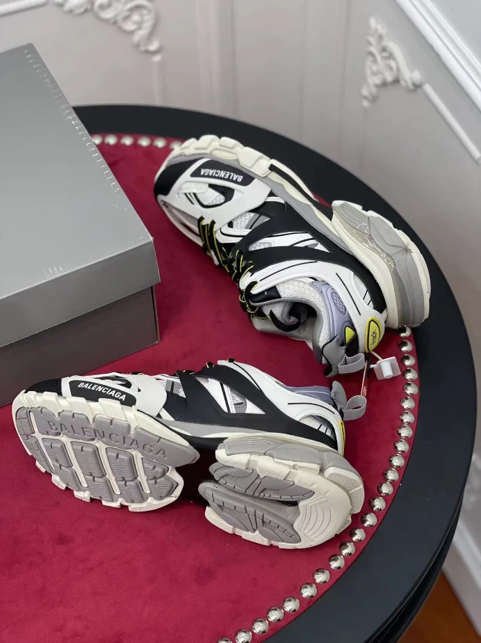 BALENCIAGA TRACK SNEAKER - BLA138