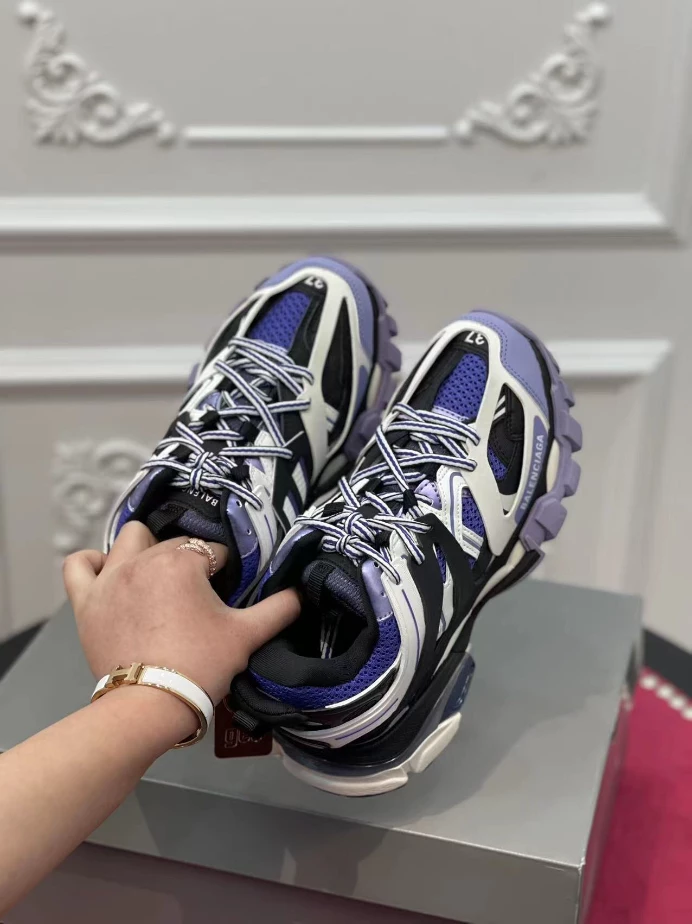 BALENCIAGA TRACK SNEAKER - BLA142