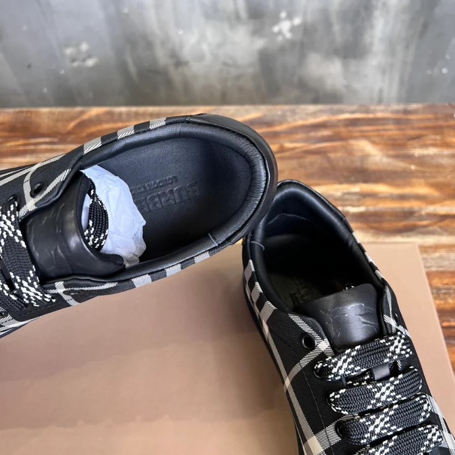 BURBERRY CHECK AND LEATHER SNEAKERS - BBR073