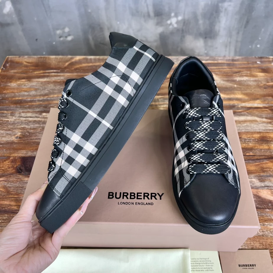 BURBERRY CHECK AND LEATHER SNEAKERS - BBR073