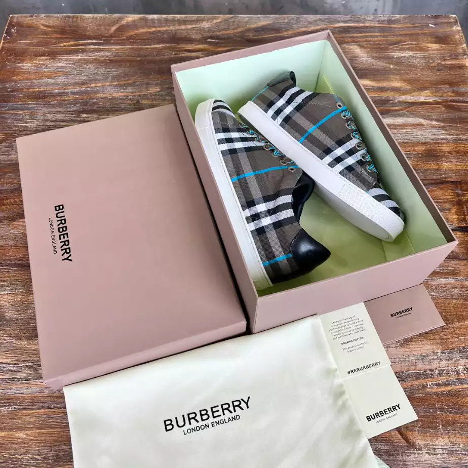 BURBERRY CHECK AND LEATHER SNEAKERS - BBR074