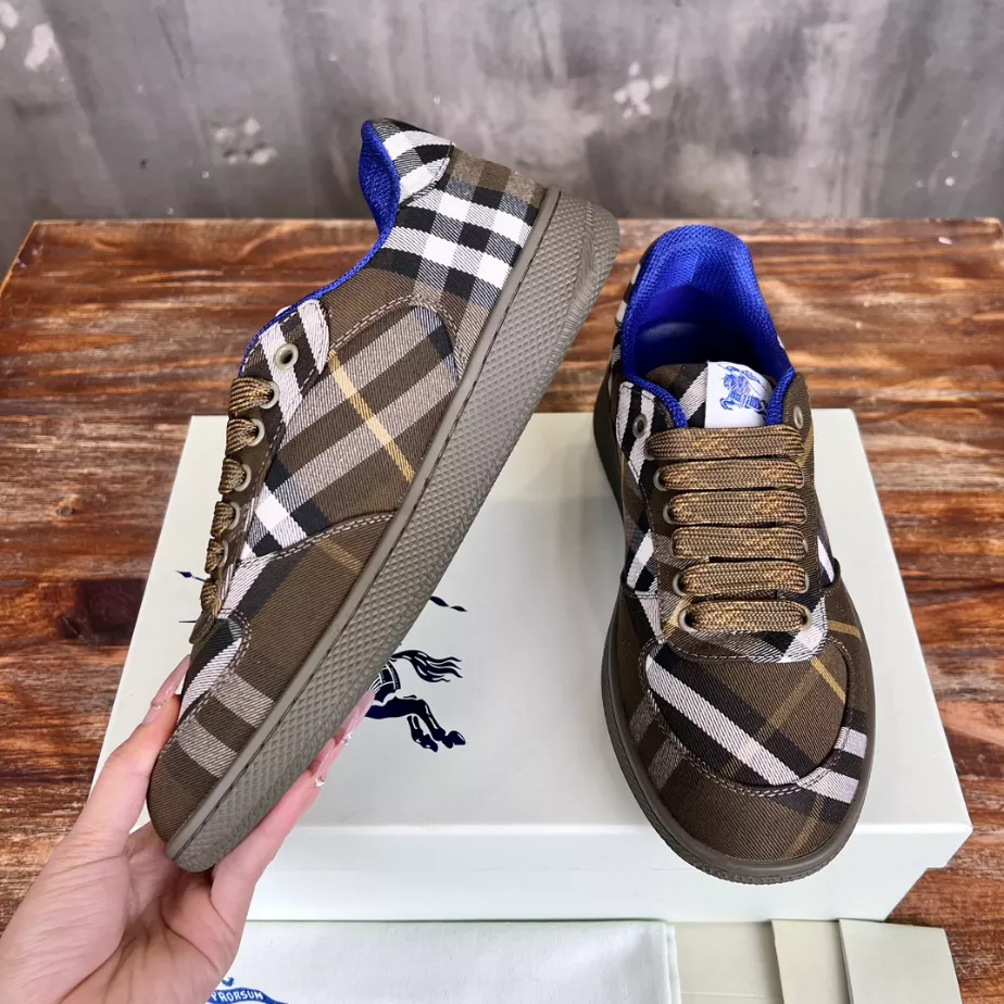 BURBERRY CHECK TERRACE SNEAKERS - BBR069