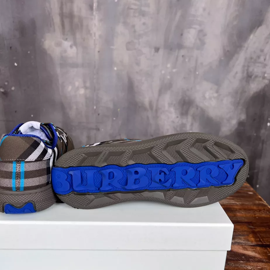 BURBERRY CHECK TERRACE SNEAKERS - BBR070