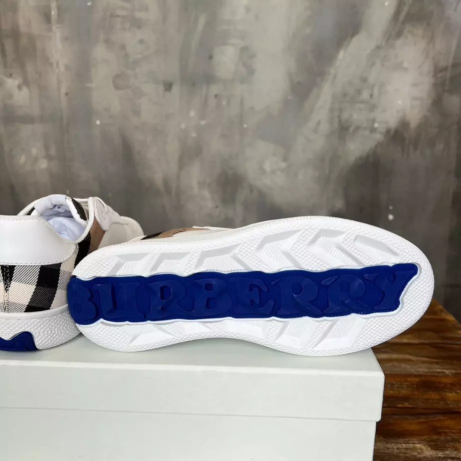 BURBERRY TERRACE SNEAKERS - BBR091