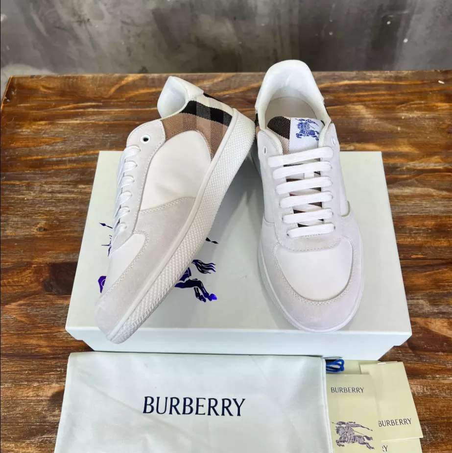 BURBERRY TERRACE SNEAKERS - BBR091