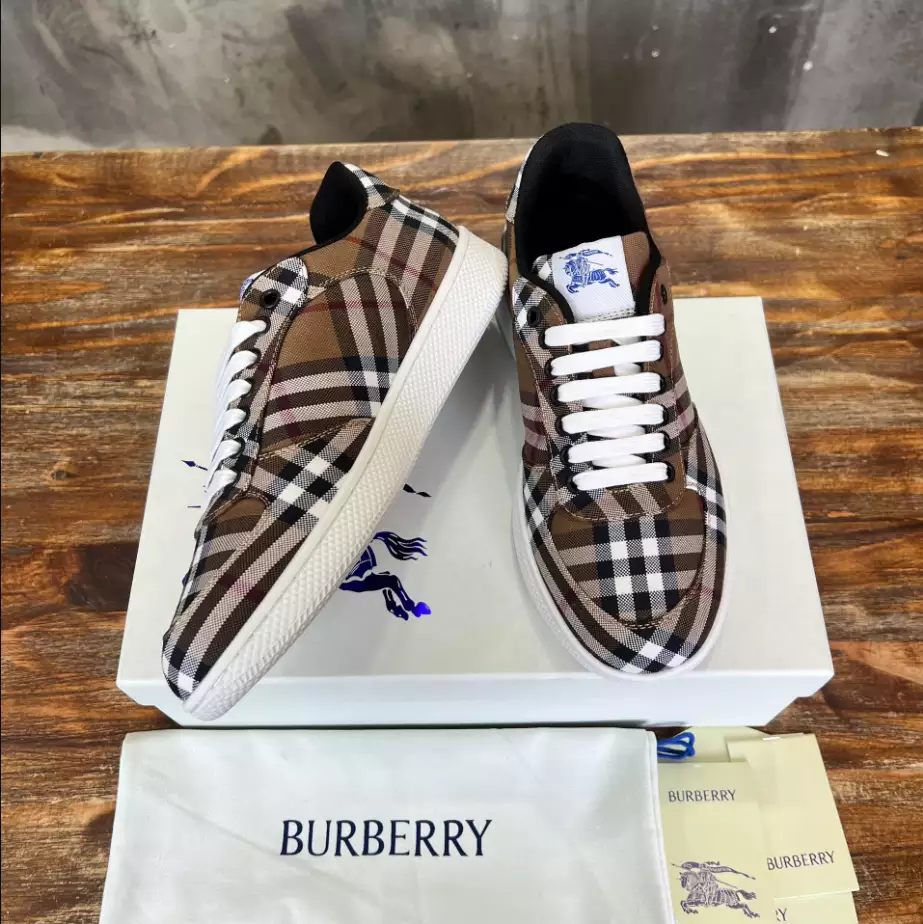 BURBERRY CHECK TERRACE SNEAKERS - BBR092
