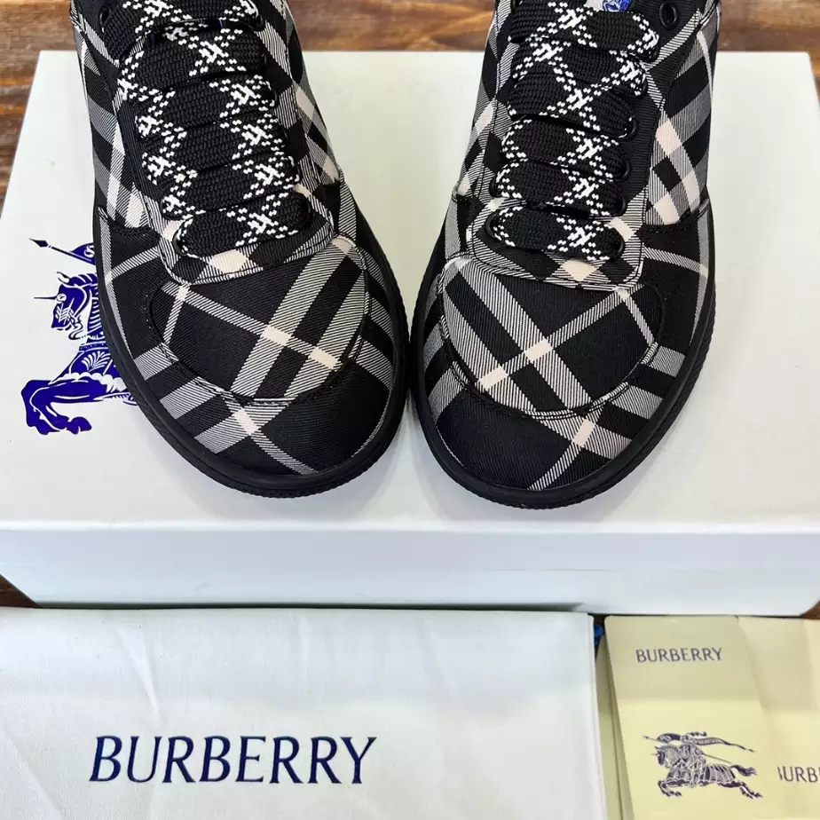 BURBERRY CHECK TERRACE SNEAKERS - BBR095
