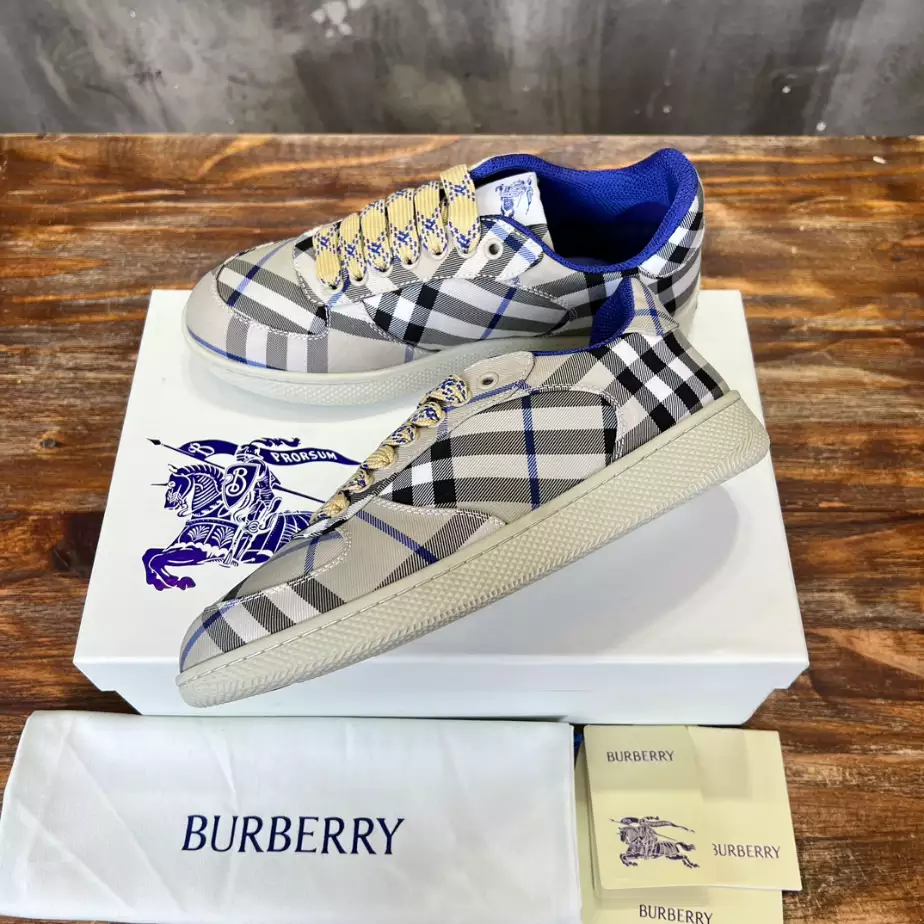 BURBERRY CHECK TERRACE SNEAKERS - BBR096