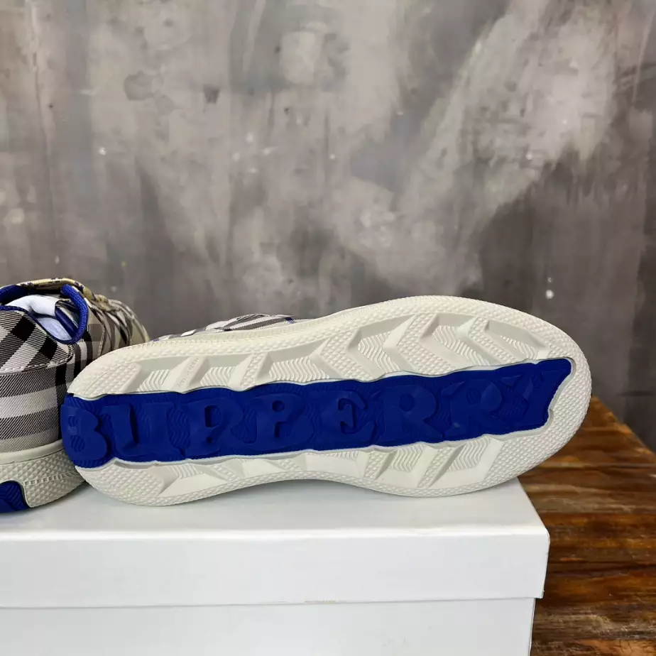 BURBERRY CHECK TERRACE SNEAKERS - BBR096