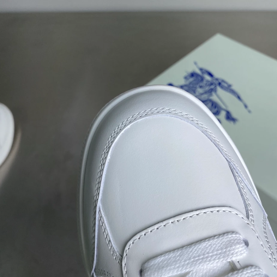 BURBERRY LEATHER AND CHECK TERRACE SNEAKERS - BBR035