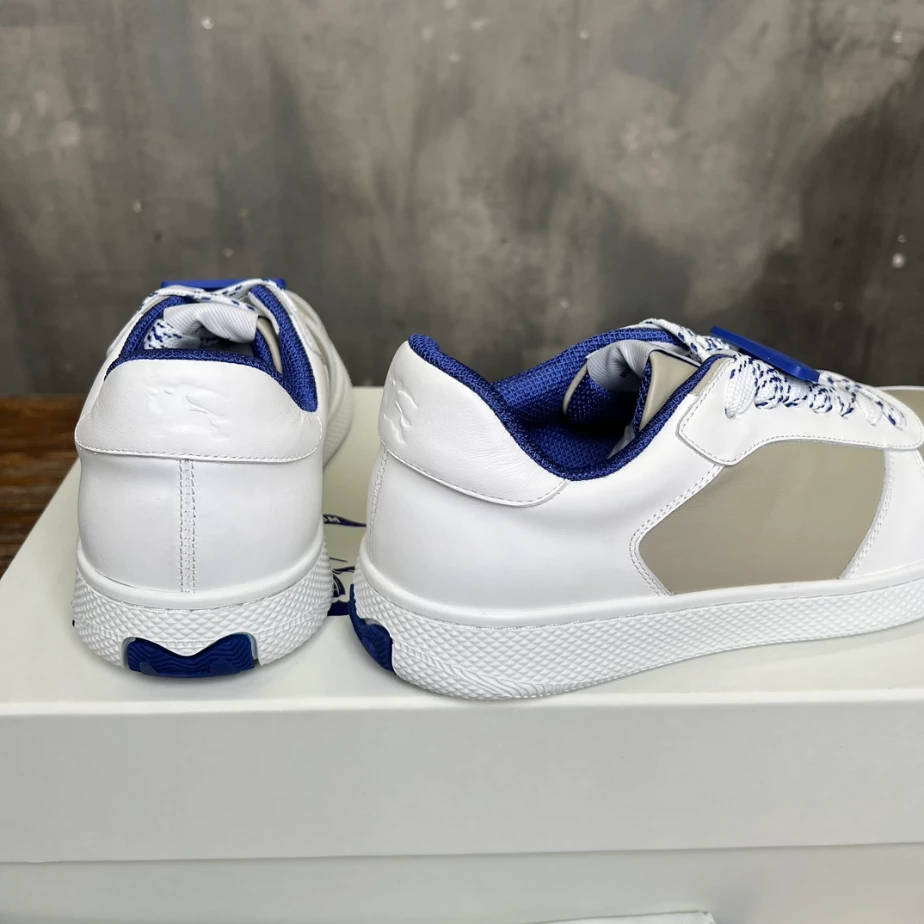 BURBERRY LEATHER SNEAKERS - BBR077