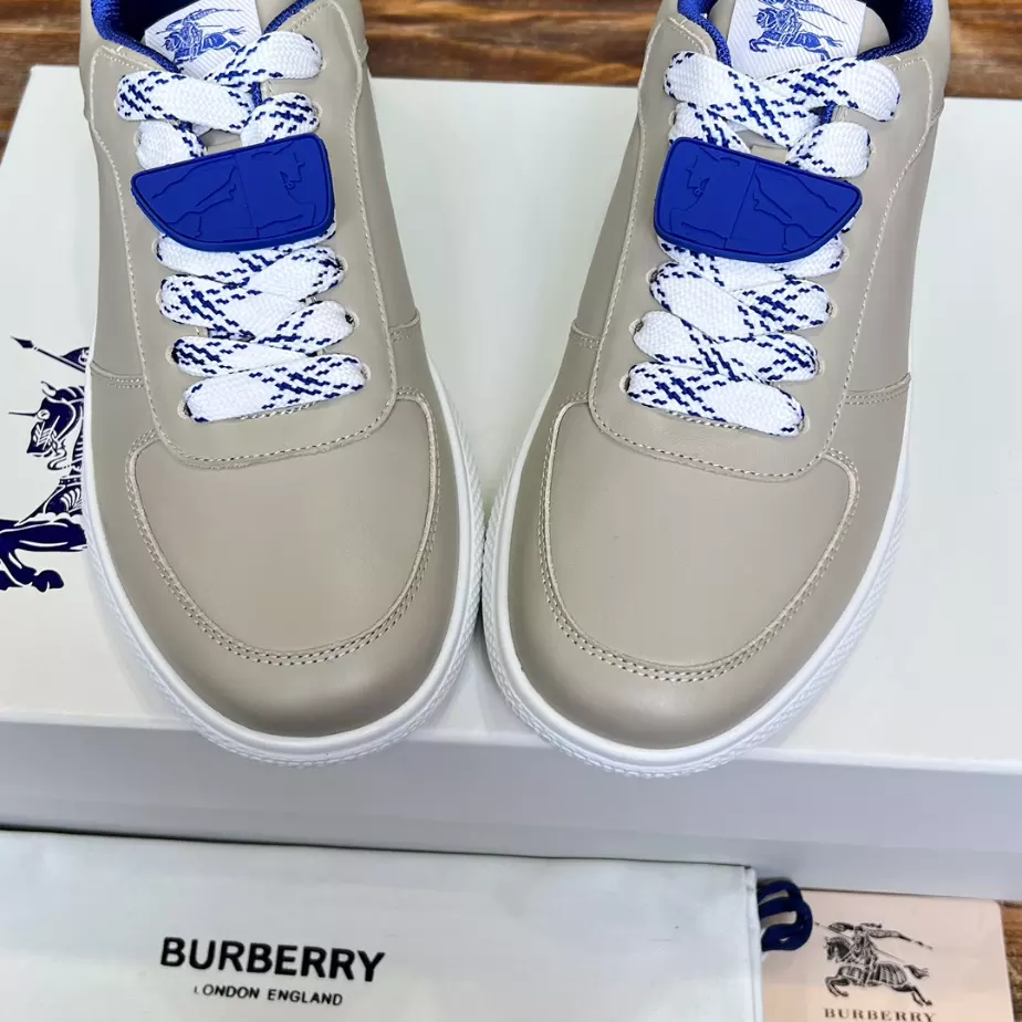 BURBERRY LEATHER SNEAKERS - BBR078