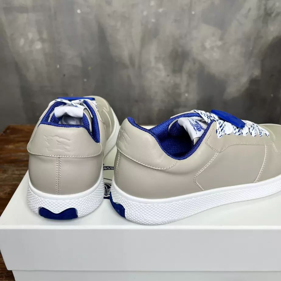 BURBERRY LEATHER SNEAKERS - BBR078