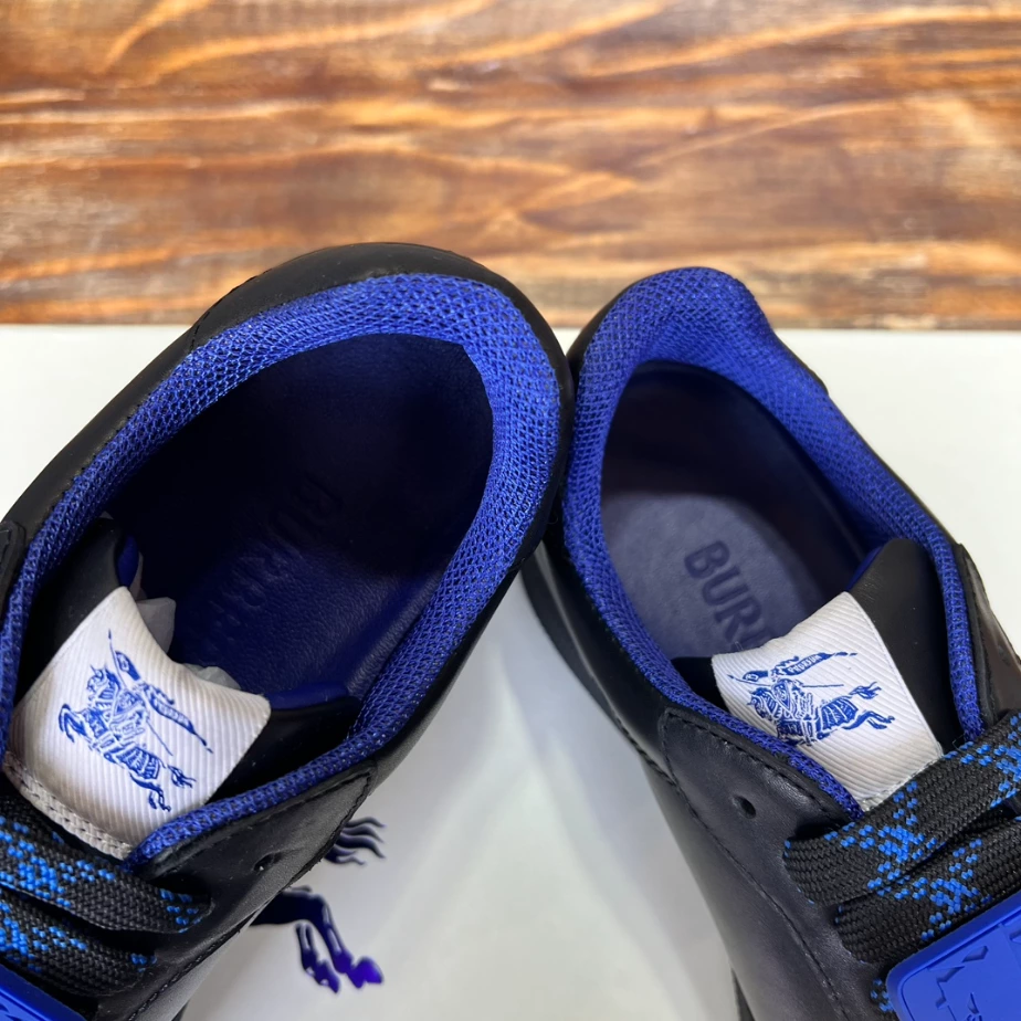 BURBERRY LEATHER TERRACE SNEAKERS - BBR085