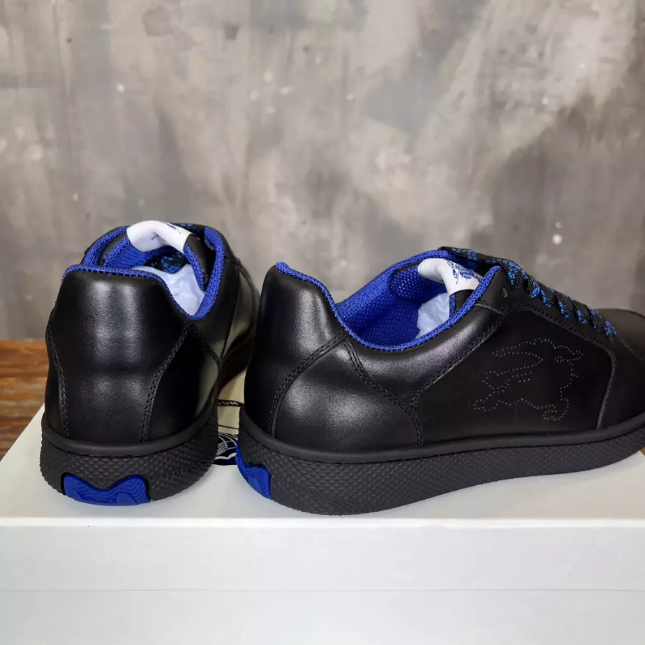 BURBERRY LEATHER STOCK SNEAKERS - BBR087