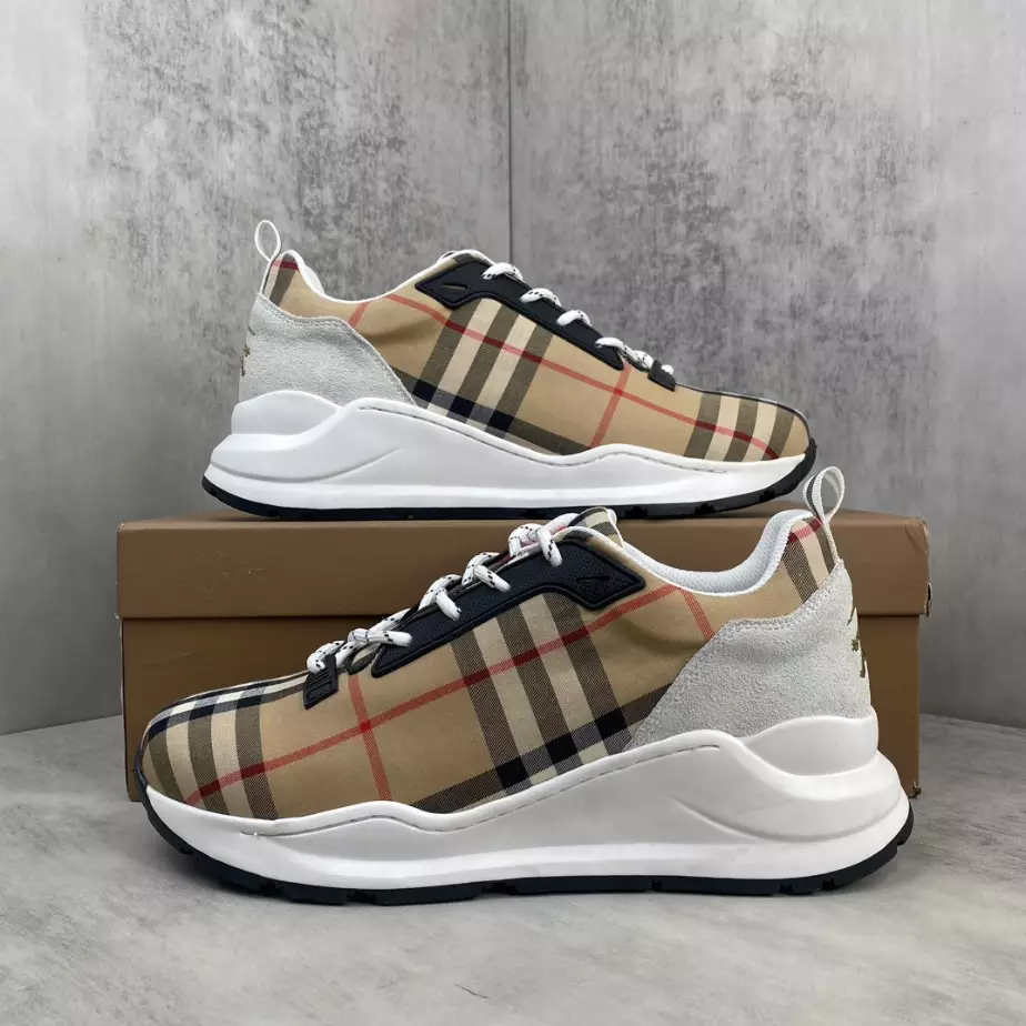 BURBERRY PLATFORM SNEAKERS - BBR061