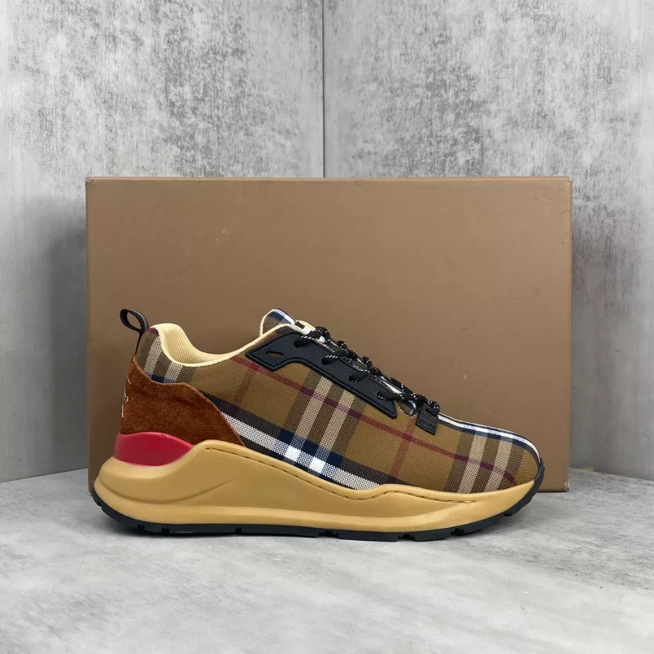 BURBERRY PLATFORM SNEAKERS - BBR062