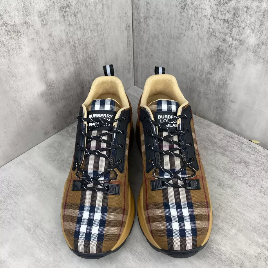 BURBERRY PLATFORM SNEAKERS - BBR062
