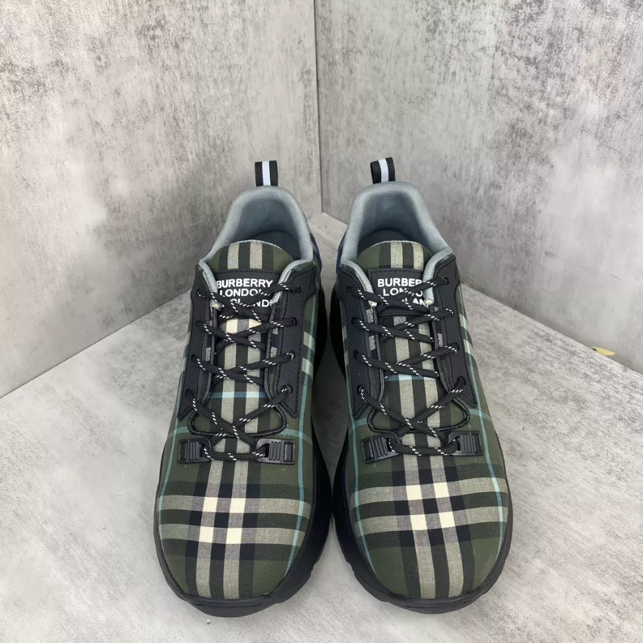 BURBERRY PLATFORM SNEAKERS - BBR063