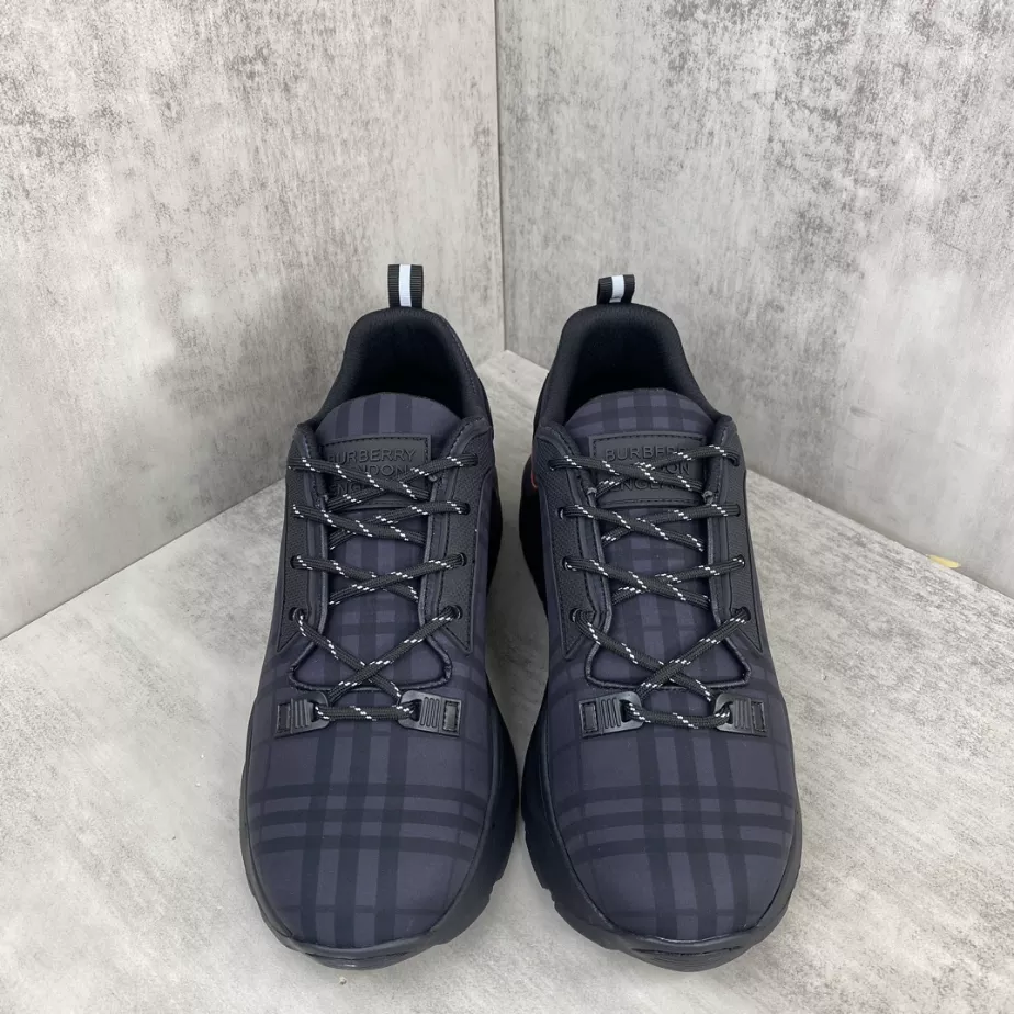 BURBERRY PLATFORM SNEAKERS - BBR064