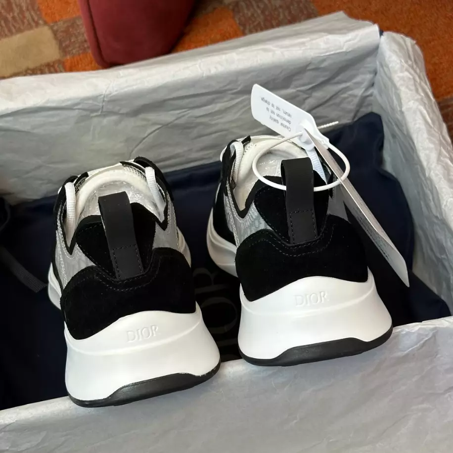 DIOR B25 RUNNER CASUAL SNEAKERS