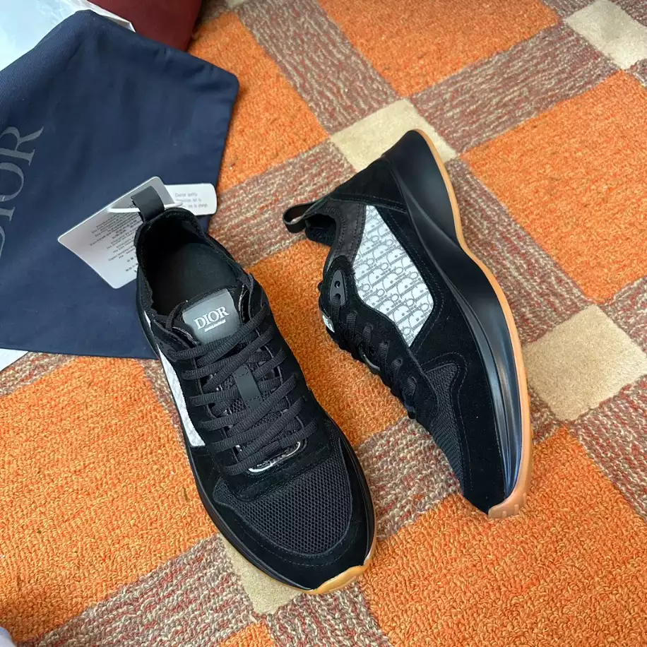 DIOR B25 RUNNER CASUAL SNEAKERS