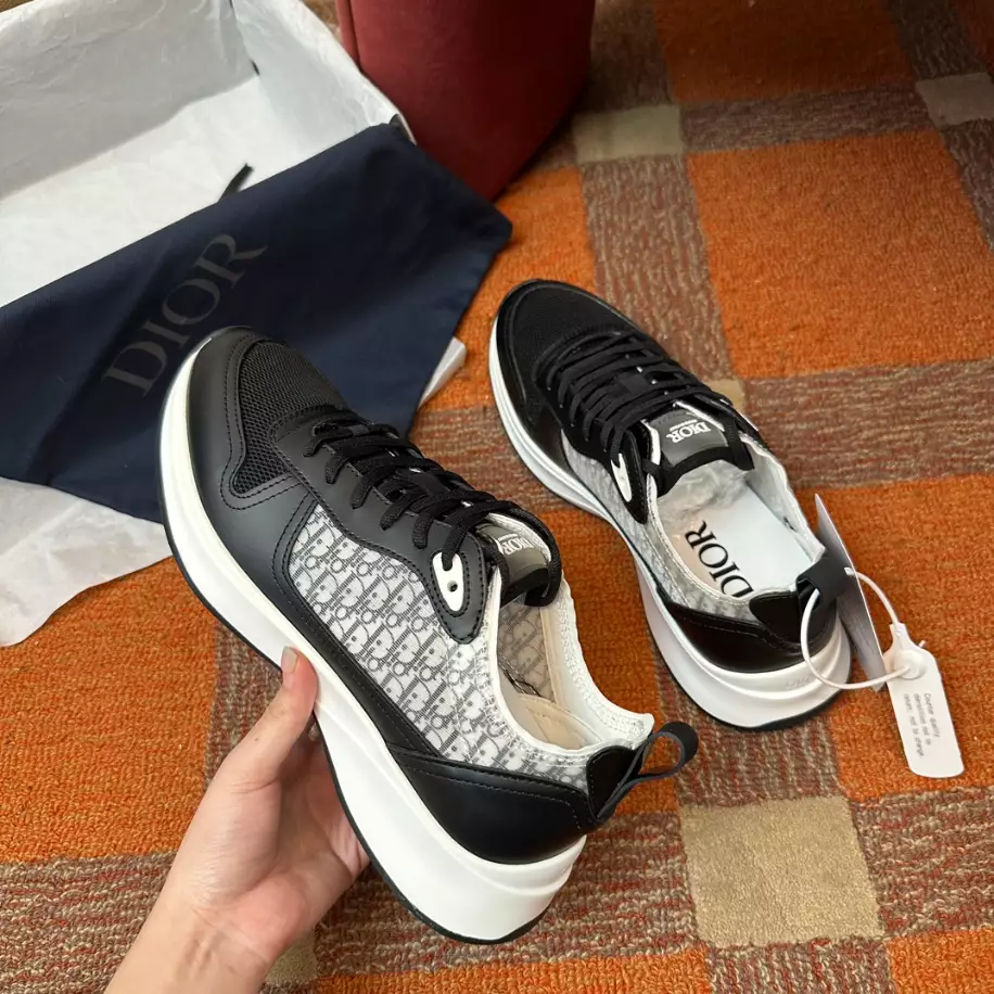 DIOR B25 RUNNER CASUAL SNEAKERS