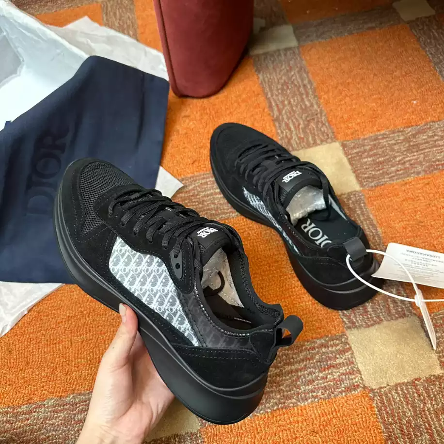 DIOR B25 RUNNER CASUAL SNEAKERS
