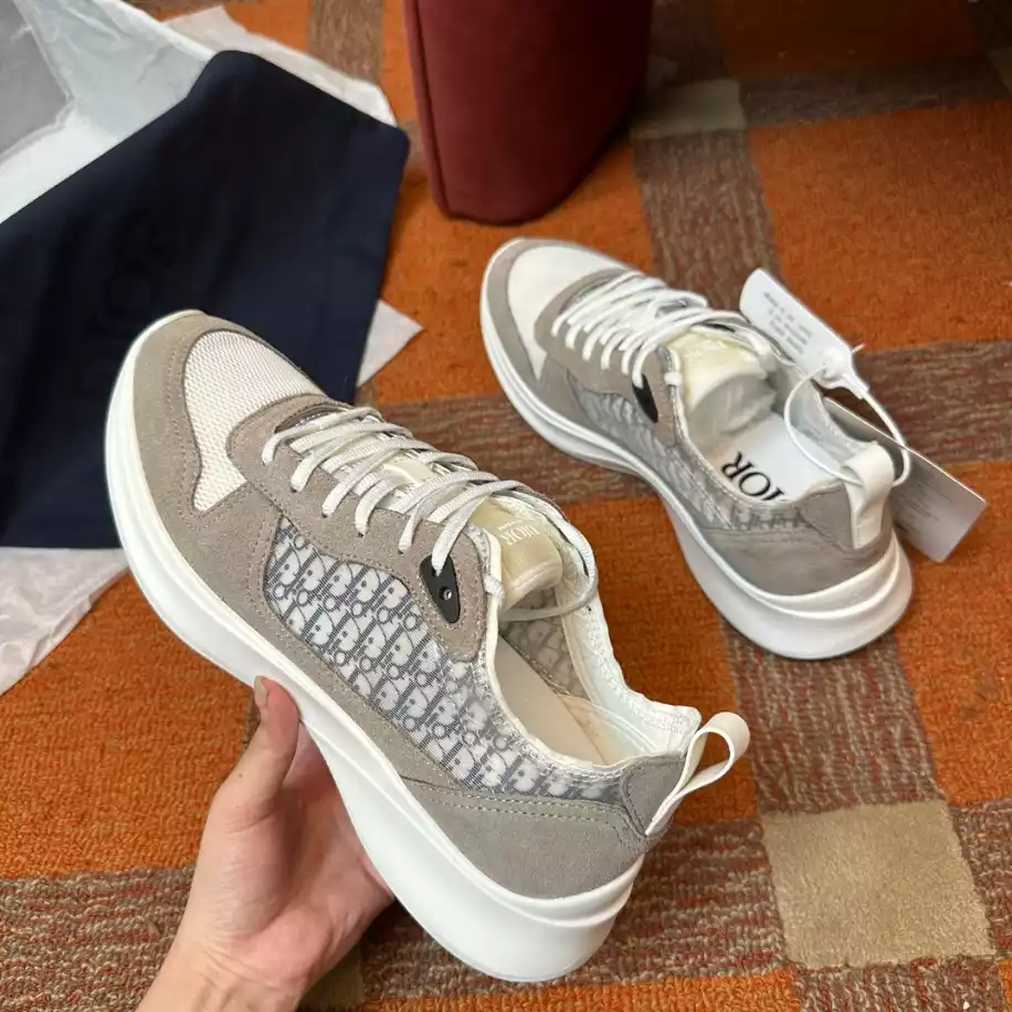 DIOR B25 RUNNER CASUAL SNEAKERS