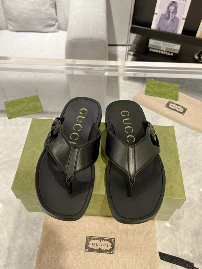 GUCCI MEN'S SLIDE SANDAL - GSL062