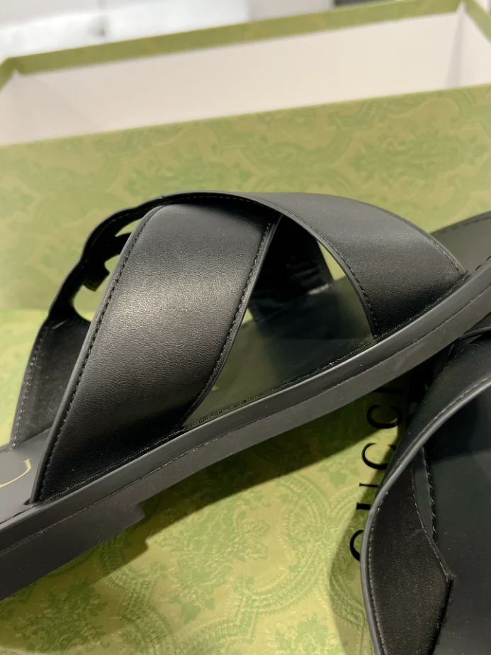 GUCCI MEN'S SLIDE SANDAL - GSL069