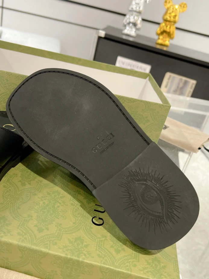 GUCCI MEN'S SLIDE SANDAL - GSL069