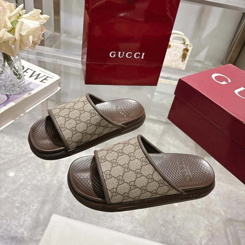 GUCCI MEN'S SLIDE SANDAL - GSL072