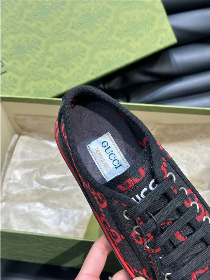GUCCI SNEAKER