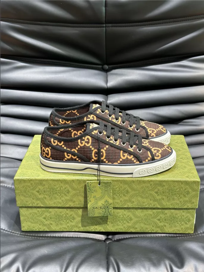 GUCCI SNEAKER