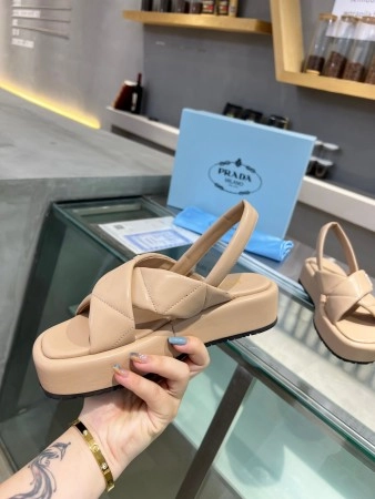 PRADA FLATFORM SANDALS IN BEIGE QUILTED NAPPA LEATHER - PSD042