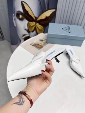 PRADA SABOTS MULES IN WHITE BRUSHED LEATHER - PSD055