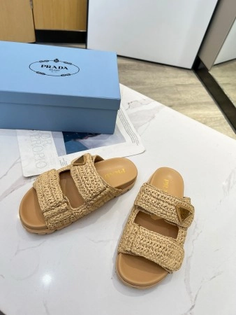 PRADA WOMEN'S CROCHET SANDALS IN NATURAL RAFFIA - PSD026
