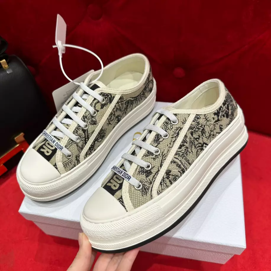 DIOR COUPLE LOW TOP B27 CASUAL SNEAKERS