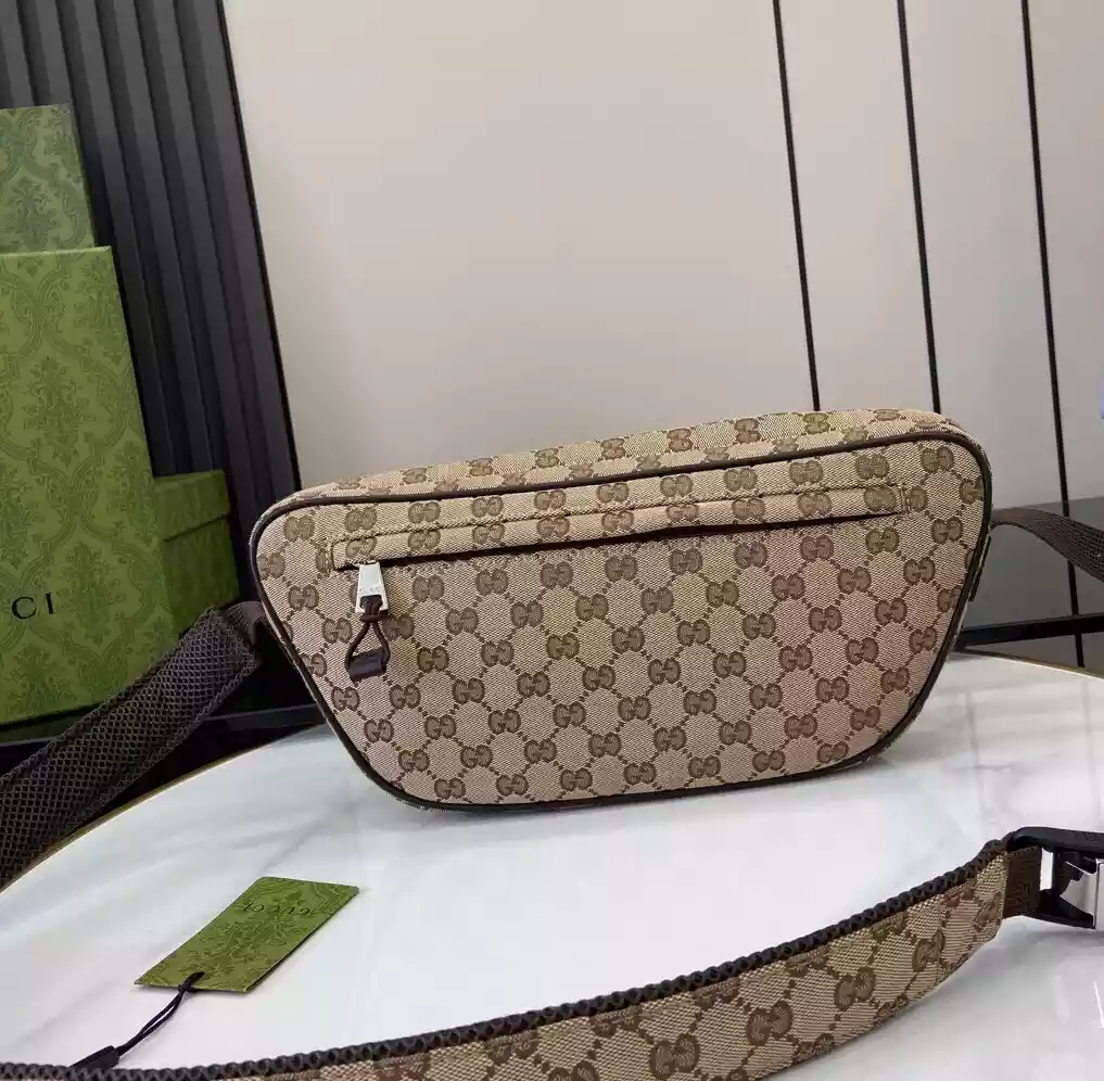 GG jumbo small belt bag in black leather - BG080 GG jumbo small belt bag in black leather