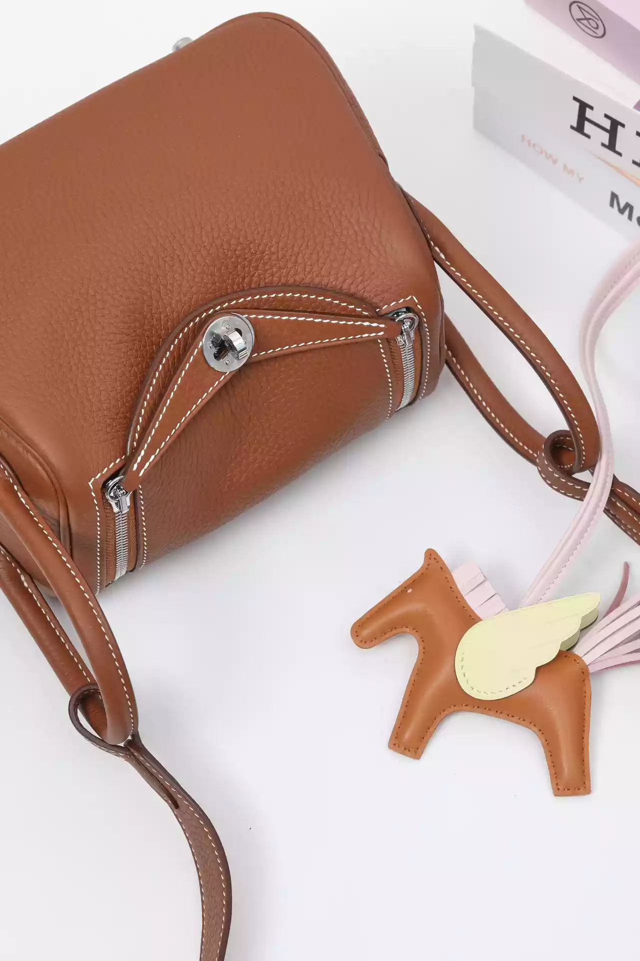 Hermès Gold Clemence Mini Lindy II Palladium Hardware - HW190 Hermès Gold Clemence Mini Lindy II Palladium Hardware