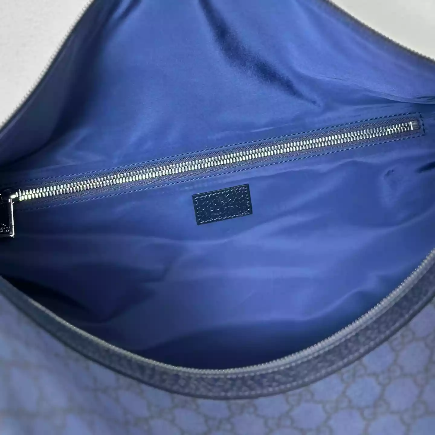 Medium duffle bag with Web in dark blue - BG068 Medium duffle bag with Web in dark blue