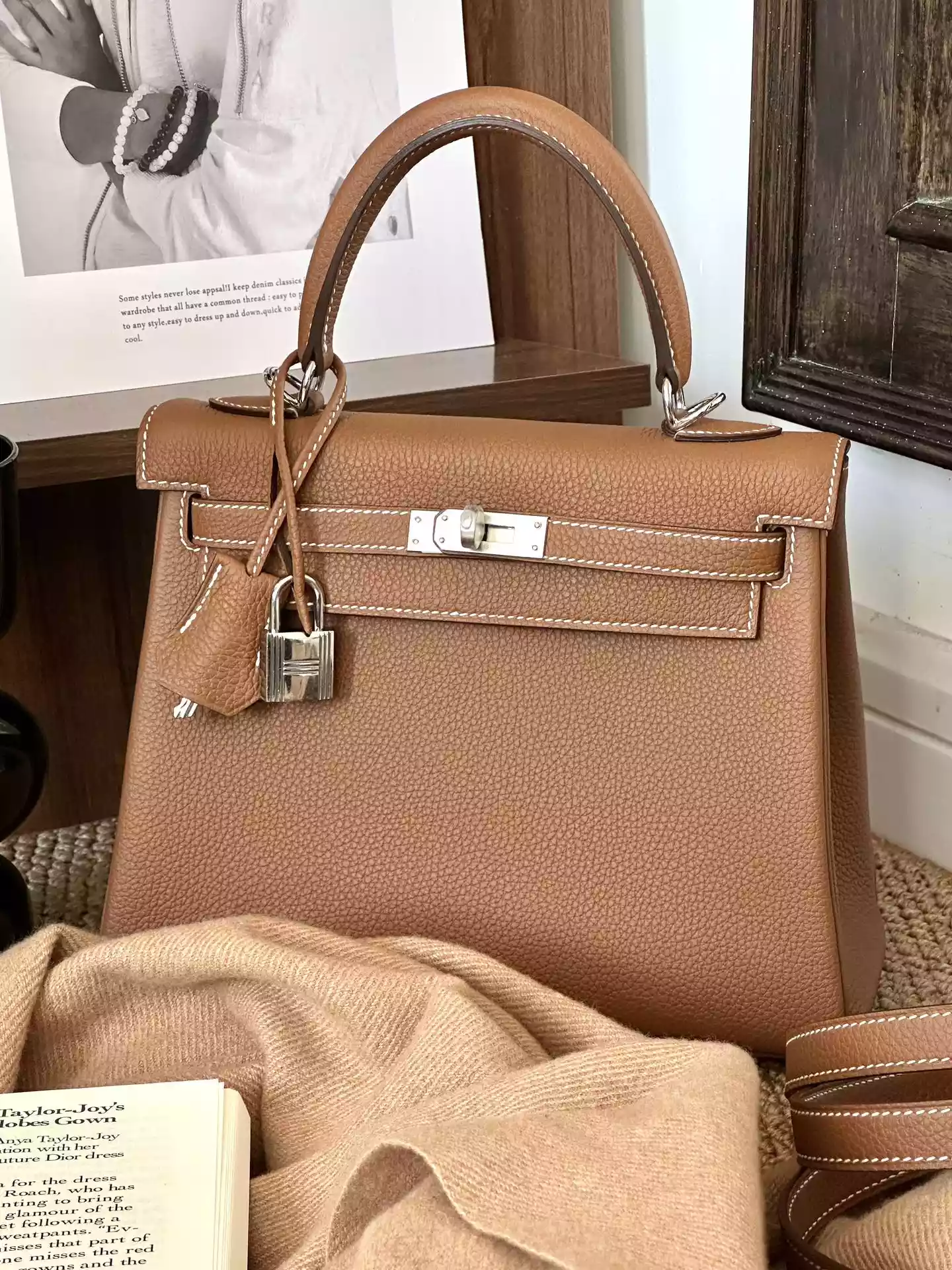 Hermès 2023 Kelly 25 two-way Handbag - HW194 Hermès 2023 Kelly 25 two-way Handbag