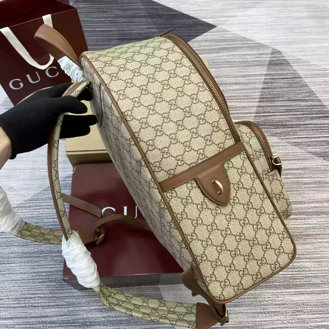 GG Emblem medium backpack in beige and dark brown - BG071 GG Emblem medium backpack in beige and dark brown